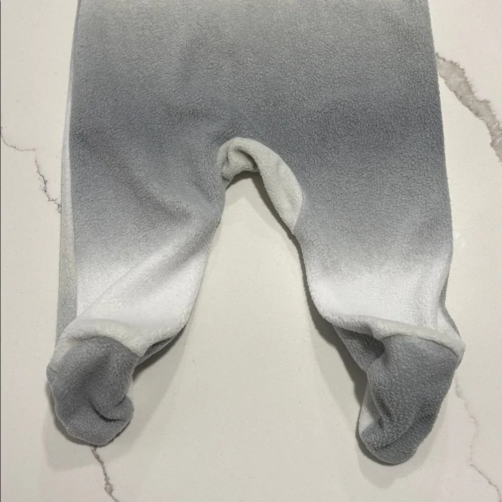 Nike Baby Newborn One Piece Soft Fleece Footie Sleeper in Gray White Green Ombre